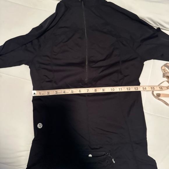 Lululemon One Love Rashguard NWOT - Picture 7 of 12